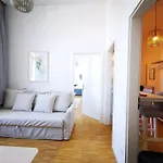 Sc 07 By Rockchair Apartments L Superhost Status L 2,5 Bedrooms Boxspringbeds Balcony Elevator Welcomes You!
