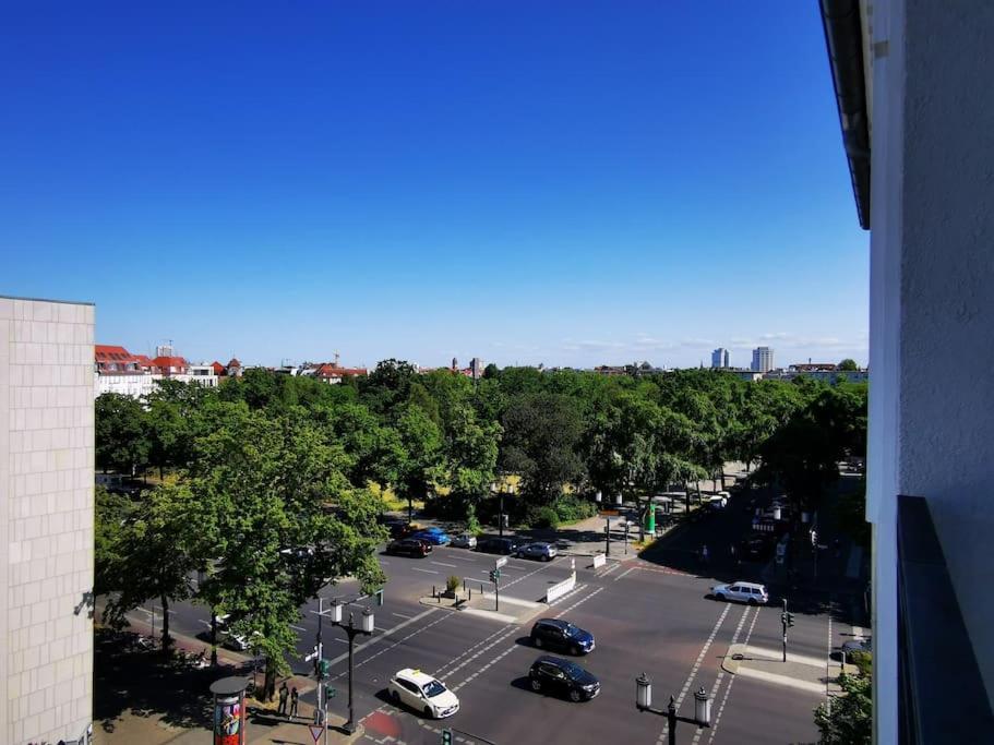 Sc 07 By Rockchair L Superhost Status L 2,5 Bedrooms Boxspringbeds Balcony Elevator Welcomes You! Berlino